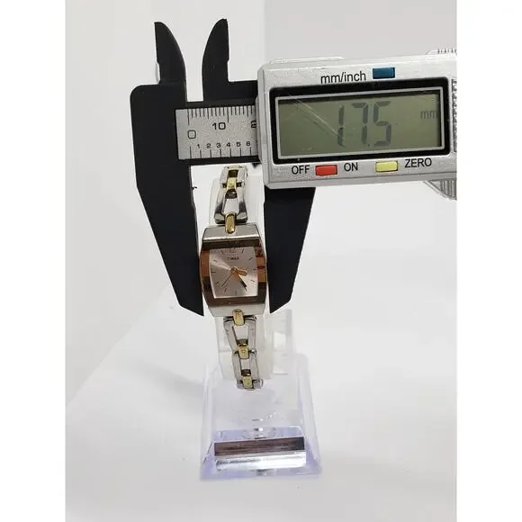Timex women's watch. Square silver face. SR521SW CELL, M3